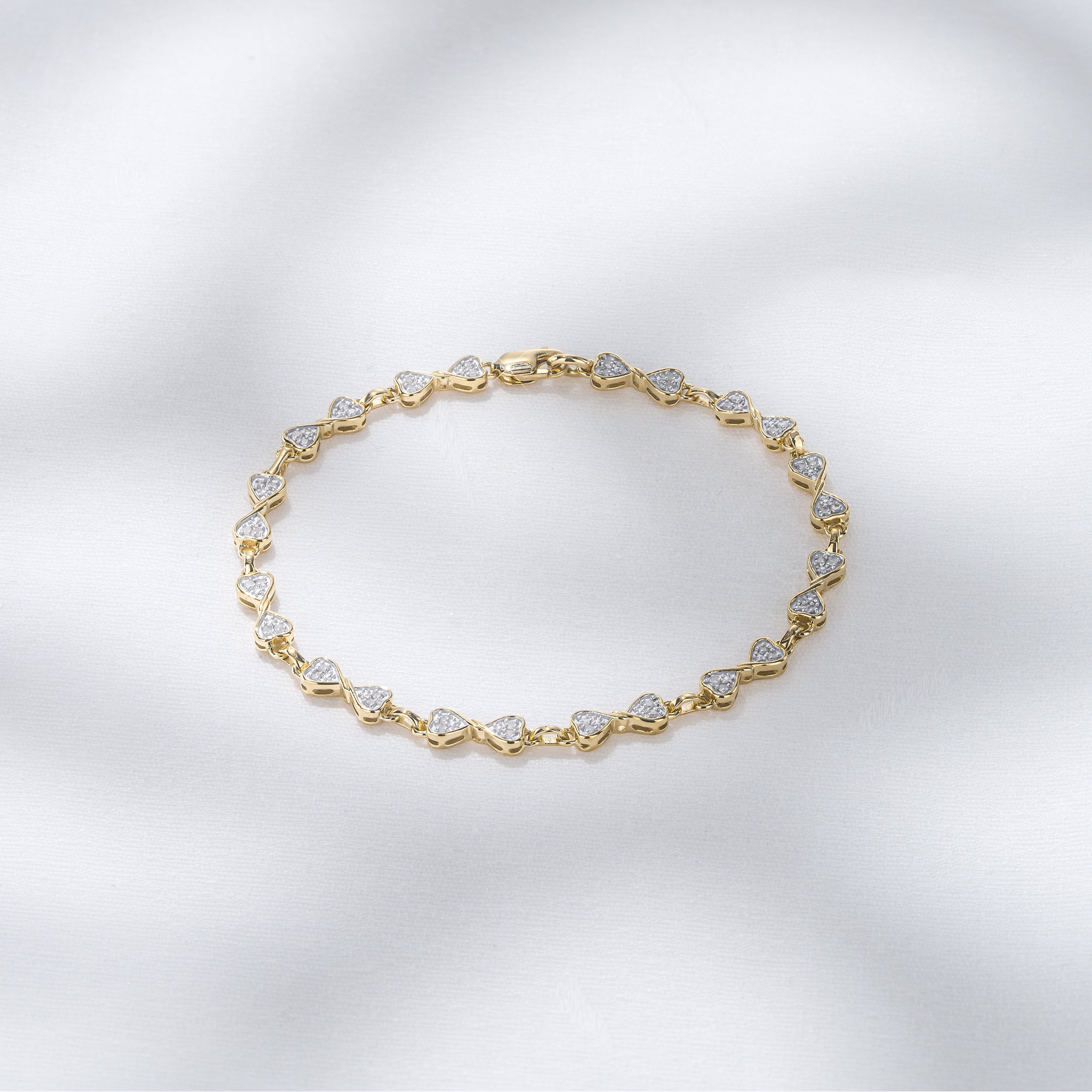 0.25ct Diamond Heart Bracelet Set In 18K Gold Vermeil